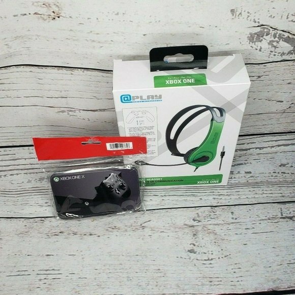 Microsoft Other Xbox One Chat Headset With Free Xbox One Card Hold